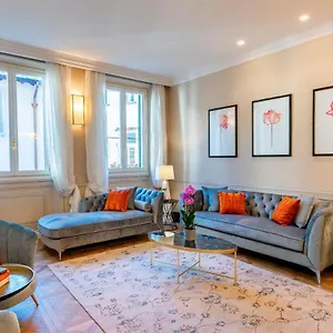 Genteel Via Della Spada Apartment